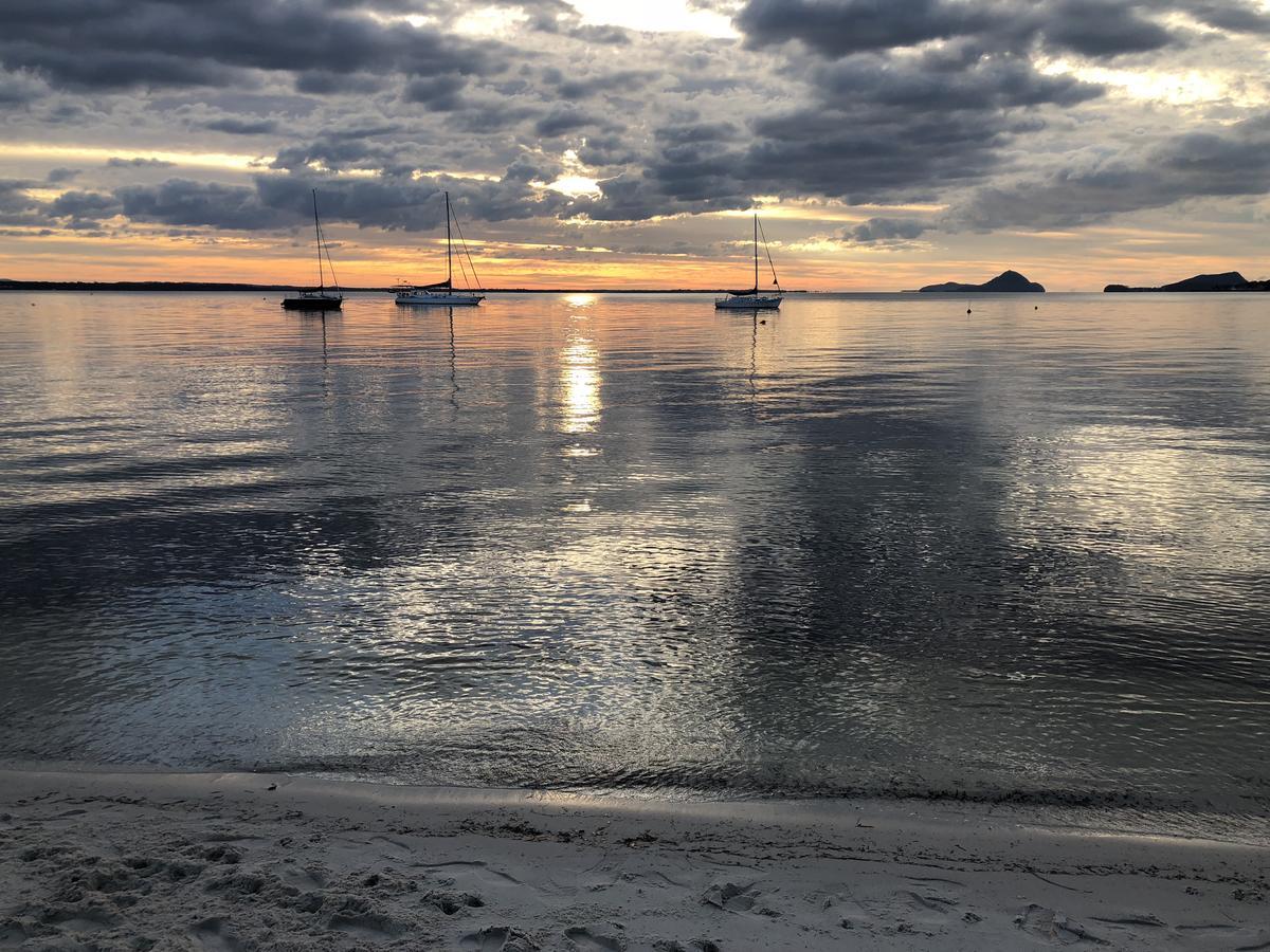 Salamander Beach Accommodation - Adults Only サラマンダー・ベイ エクステリア 写真