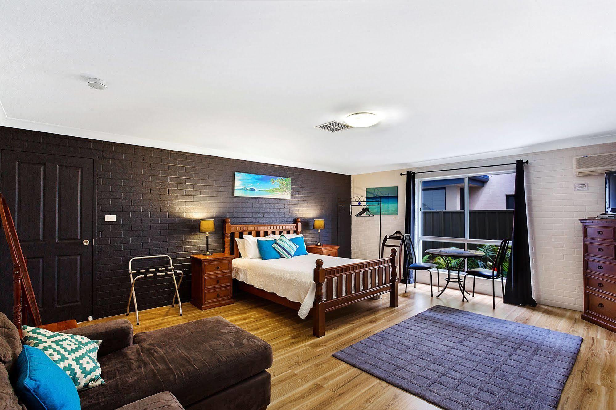 Salamander Beach Accommodation - Adults Only サラマンダー・ベイ エクステリア 写真